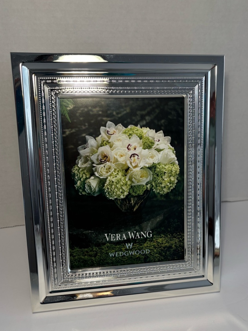 Vera Wang Wedgewood With Love Silver Beaded Inner Border Picture Frame 5X7 Photo